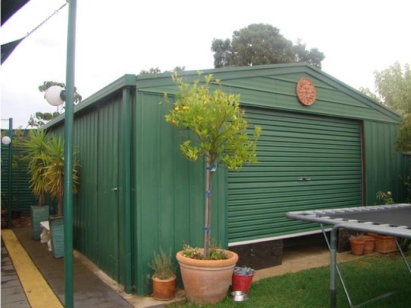 16 Campaspe Street, Rochester VIC 3561