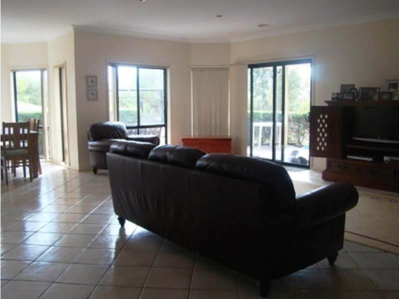 11 Cohen Street, Rochester VIC 3561