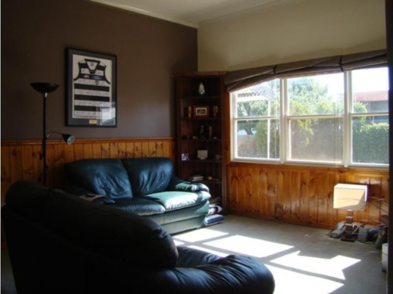 6 Edward Street, Rochester VIC 3561