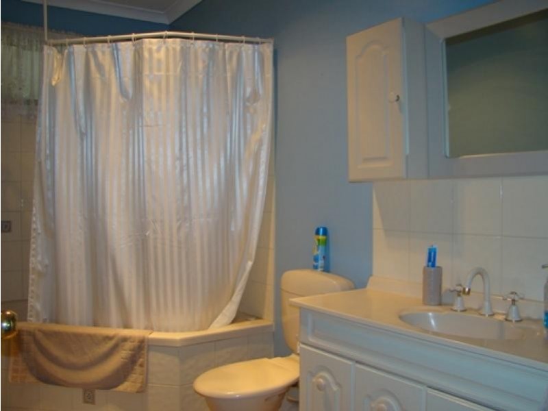 6 Edward Street, Rochester VIC 3561