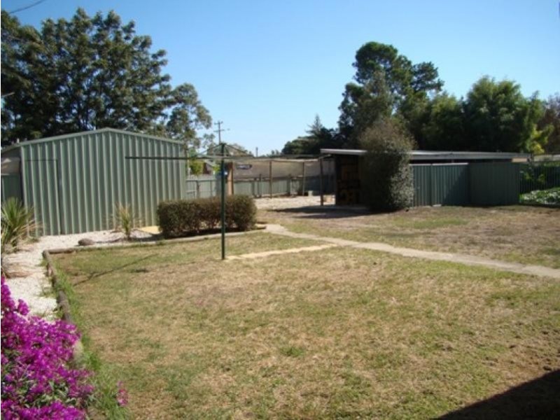 6 Edward Street, Rochester VIC 3561