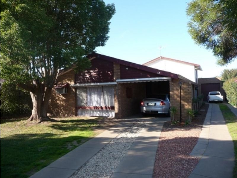 64 Crossen Street, Echuca VIC 3564