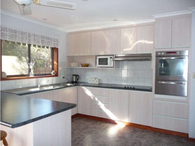64 Crossen Street, Echuca VIC 3564