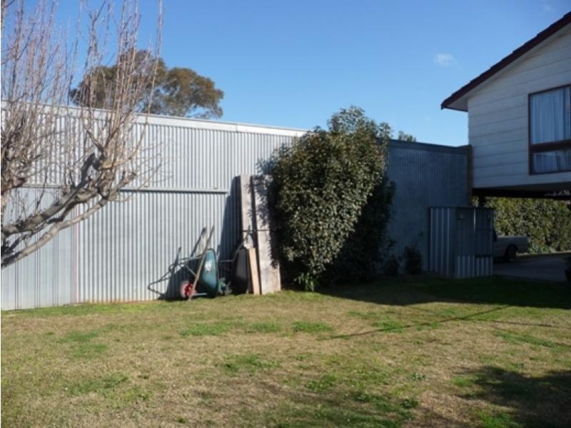 64 Crossen Street, Echuca VIC 3564