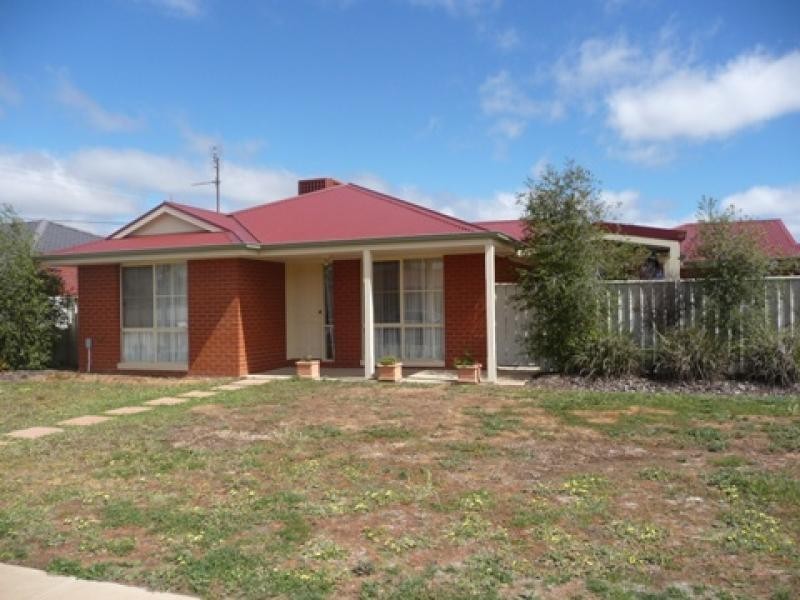 2 B Glencoe Boulevard, Moama NSW 2731
