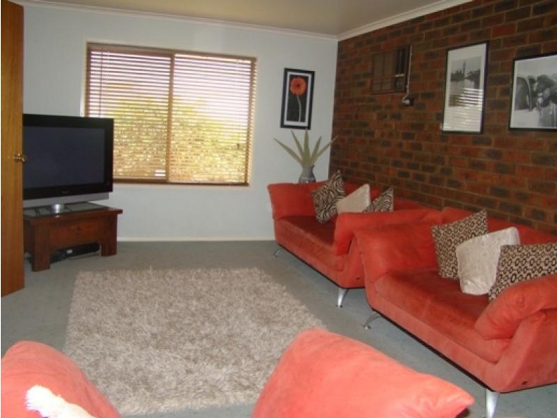 16 Campaspe Street, Rochester VIC 3561