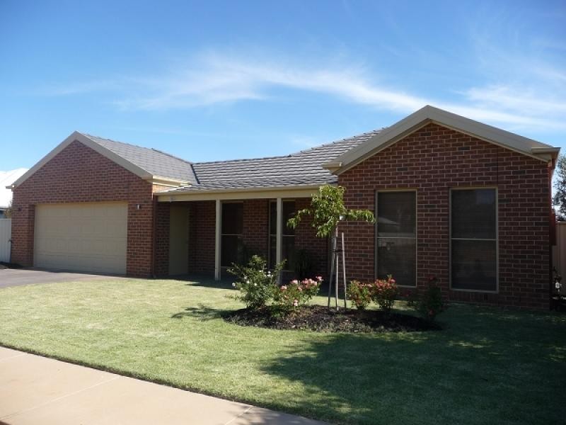 24 Aberdeen Way, Moama NSW 2731