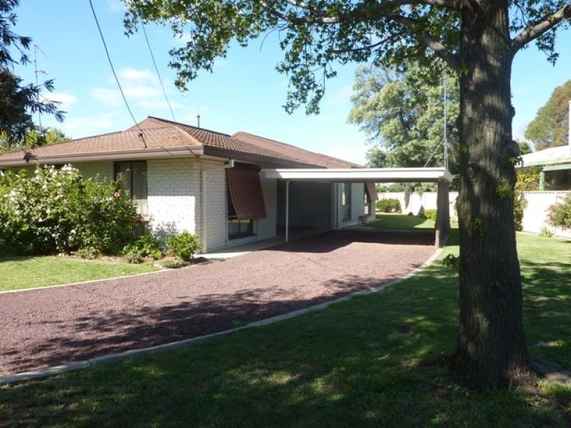 17 Popplewell Street, Moama, Echuca VIC 3564
