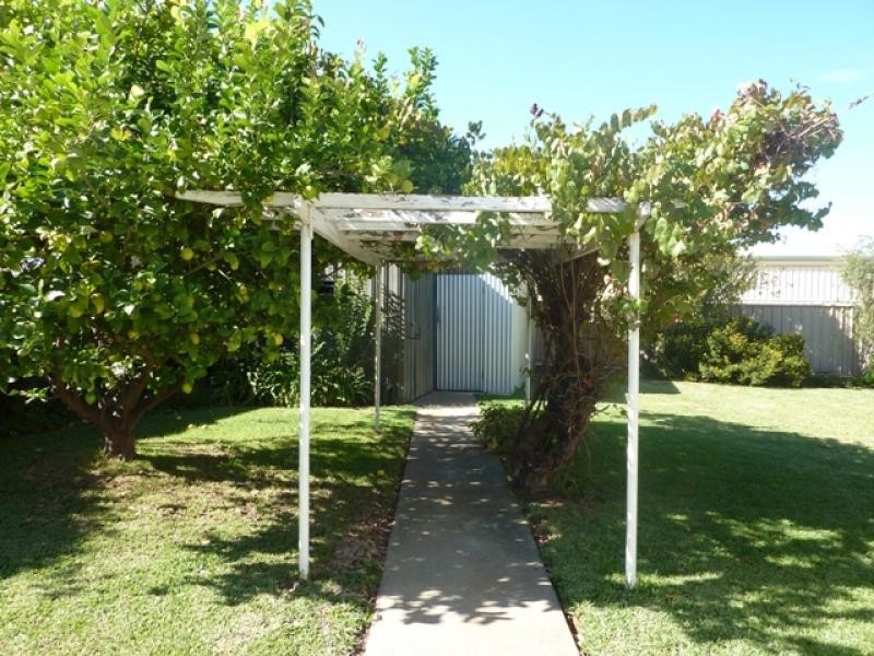 17 Popplewell Street, Moama, Echuca VIC 3564
