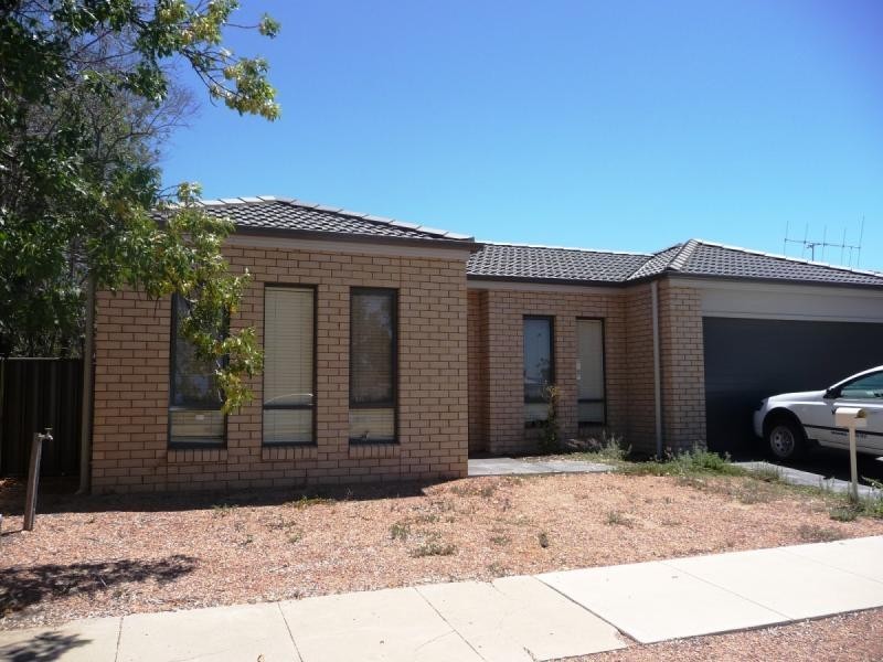 Unit 1/37 Haverfield, Echuca VIC 3564