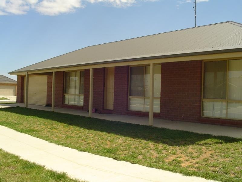 1 AMY PLACE, Echuca VIC 3564