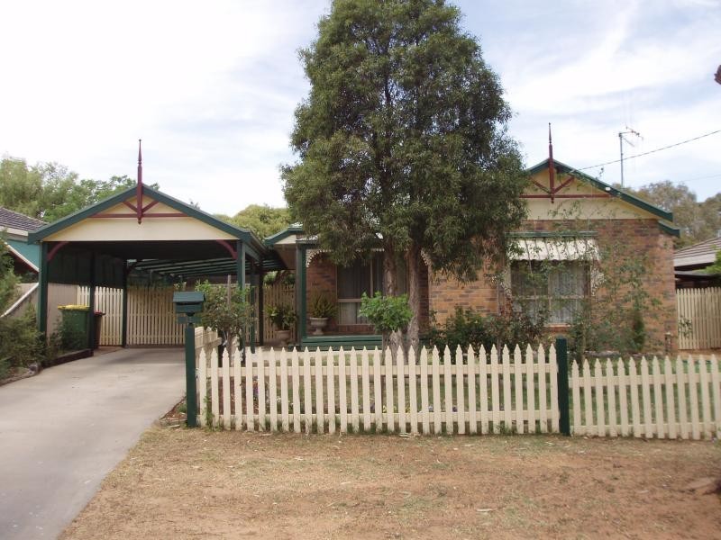 11 MARTIN STREET, Echuca VIC 3564