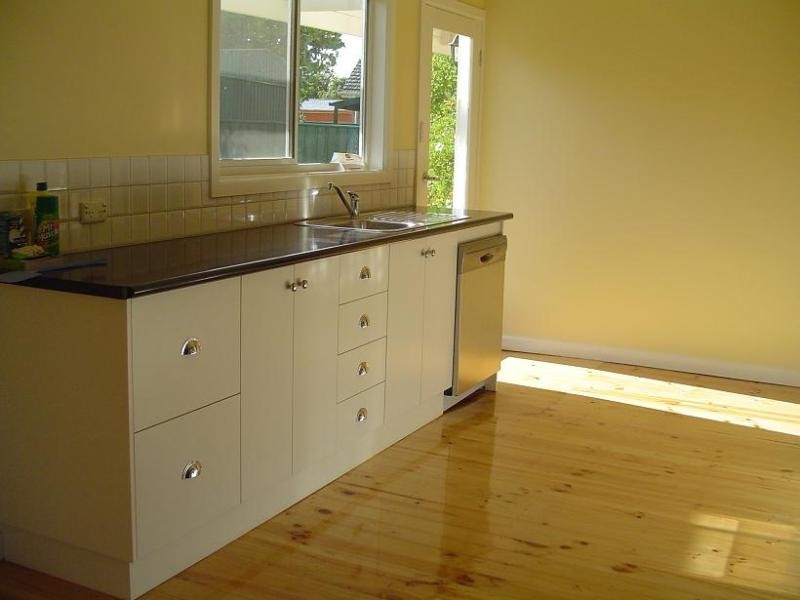 8 PINE STREET, Echuca VIC 3564