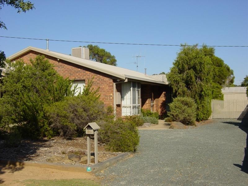 80 RAMSAY STREET, Rochester VIC 3561