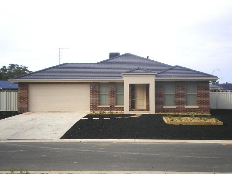 6 DUMFRIES COURT, Moama NSW 2731