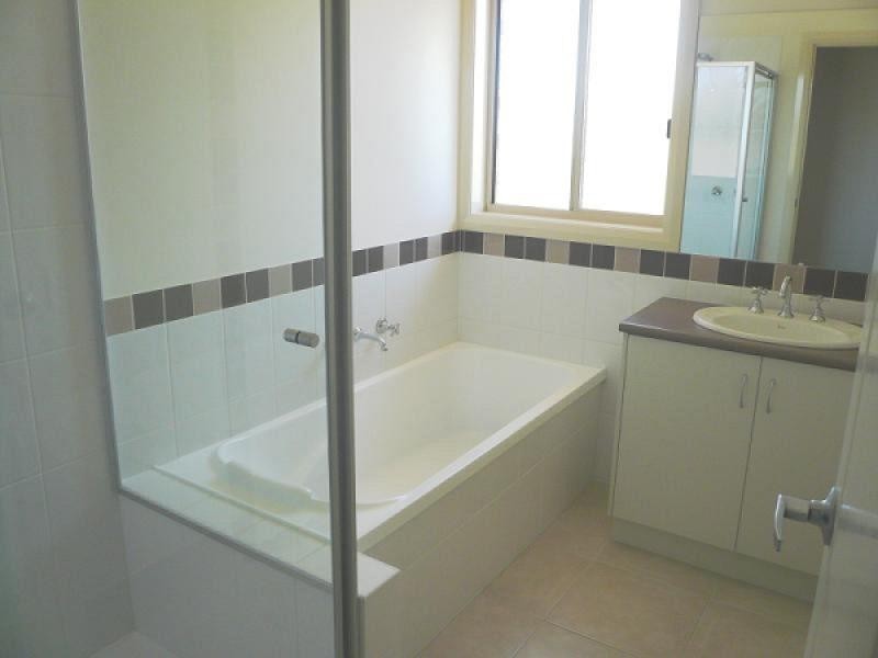 6 DUMFRIES COURT, Moama NSW 2731