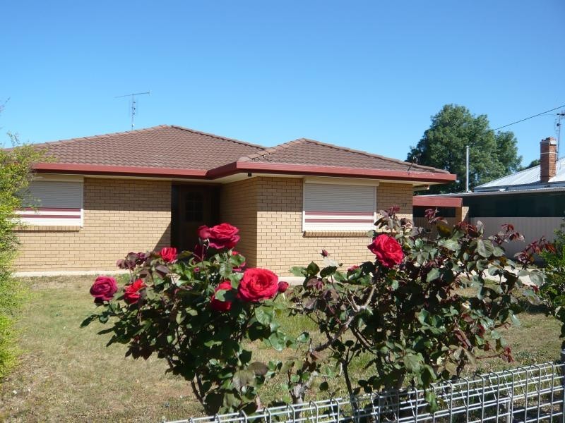 17 MAIDEN ST, Moama NSW 2731