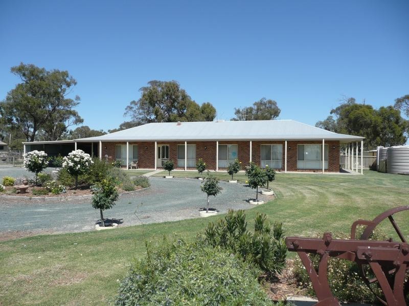 810 WHARPARILLA ROAD, Echuca VIC 3564