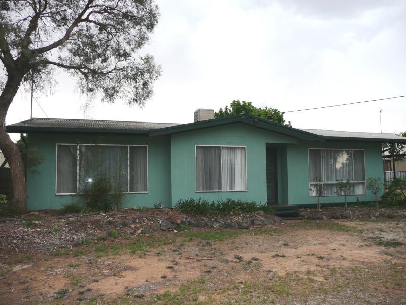 24 SNOWDEN STREET, Echuca VIC 3564