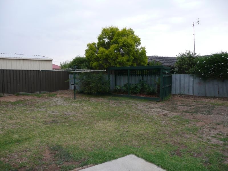 24 SNOWDEN STREET, Echuca VIC 3564