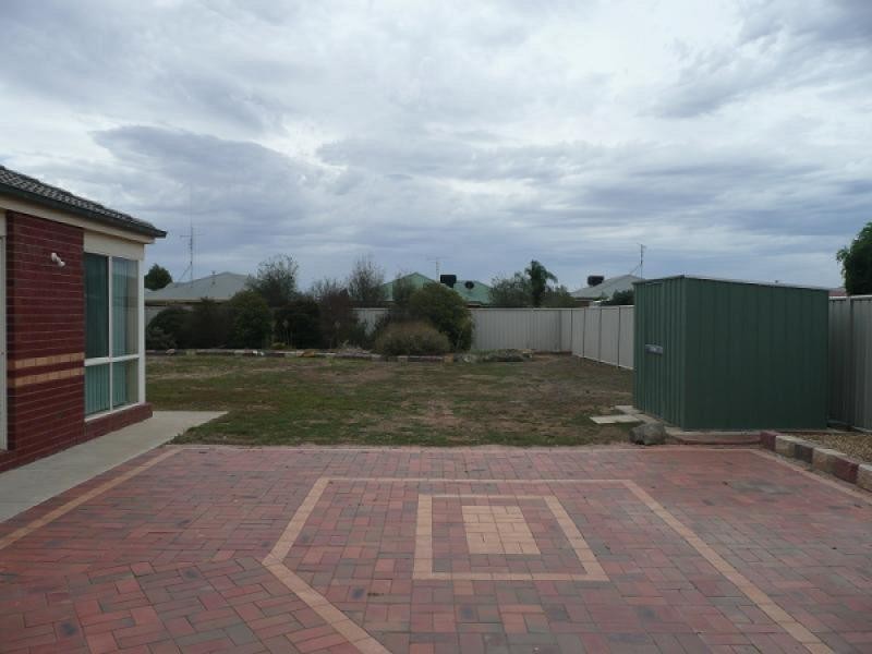 76 OGILVIE AVENUE, Echuca VIC 3564