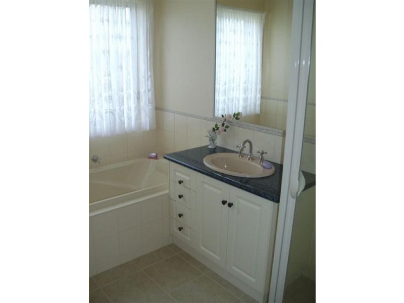 33 Jamieson Drive, Echuca VIC 3564