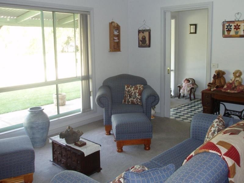 1 CHARTERS DRIVE, Moama NSW 2731