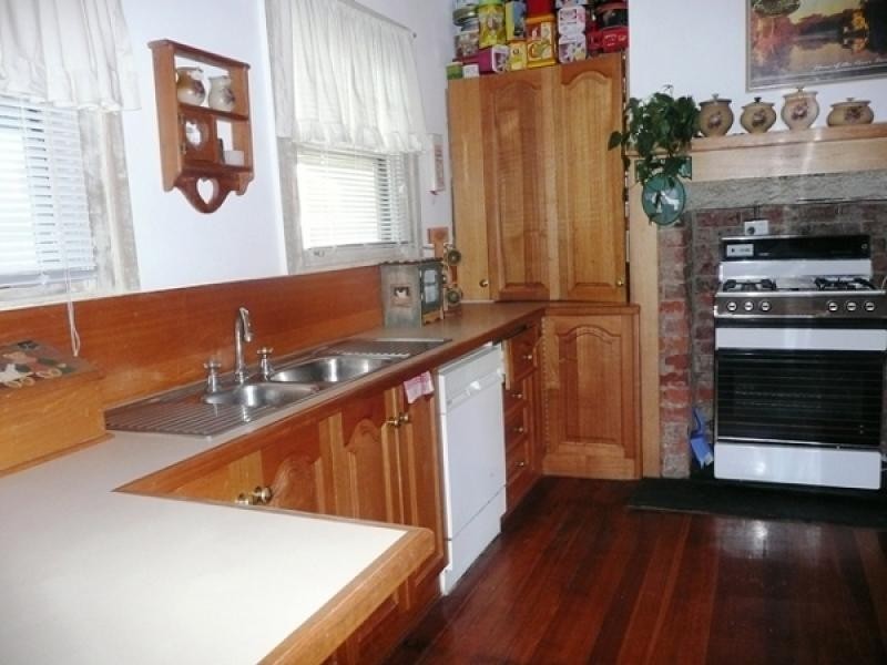 32 EYRE STREET, Echuca VIC 3564