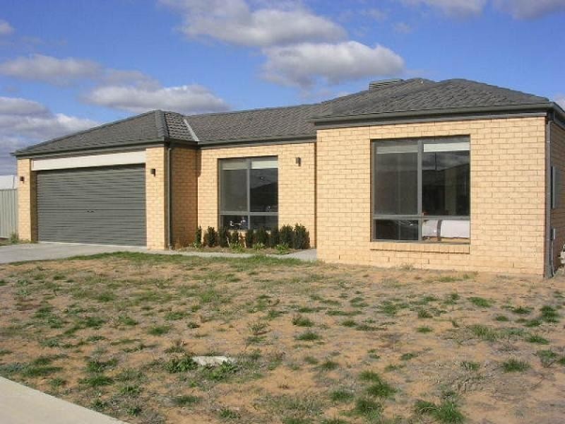 12 Elm Street, Echuca VIC 3564