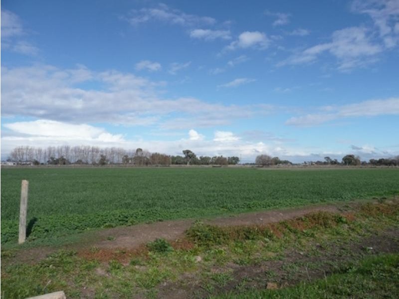 404 MITCHELL ROAD, Echuca VIC 3564