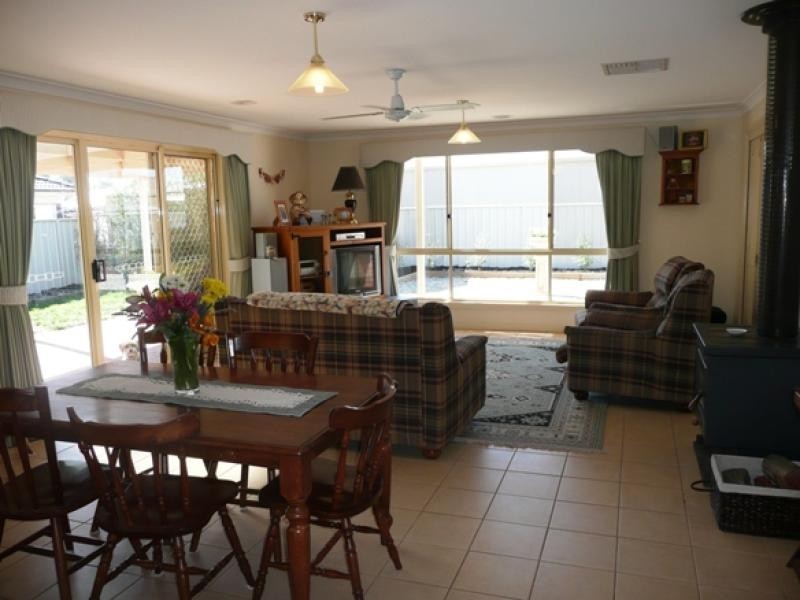 16 Aberdeen Way, Moama NSW 2731