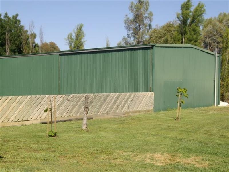 2 Charters Drive MOAMA, Echuca VIC 3564