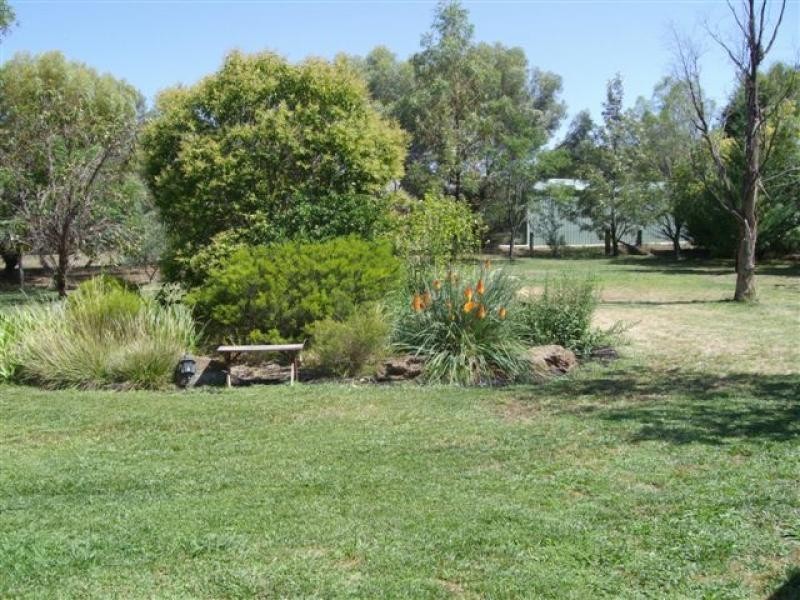 2 Charters Drive MOAMA, Echuca VIC 3564