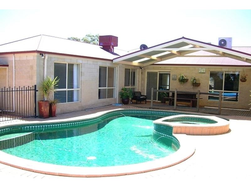 817 MCDONALD ROAD, Echuca VIC 3564