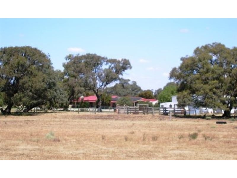 817 MCDONALD ROAD, Echuca VIC 3564
