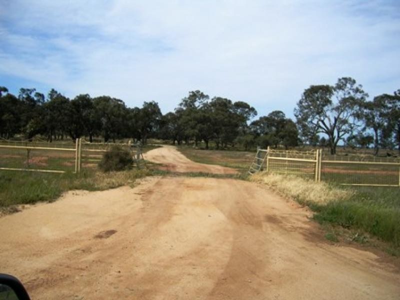 RMB 2450, PERRICOOTA ROAD, Moama NSW 2731