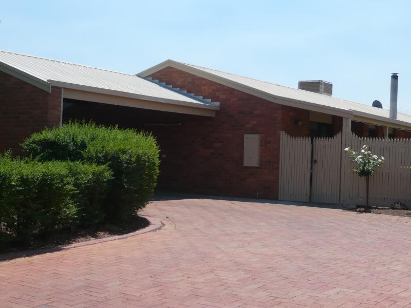 20 Adelaide Crescent, Echuca VIC 3564