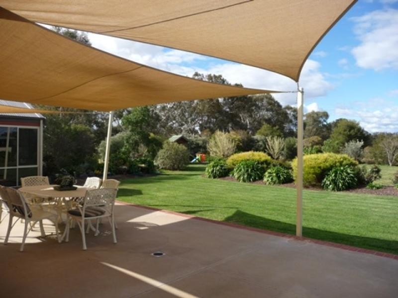 18 Pambula Court, Echuca VIC 3564