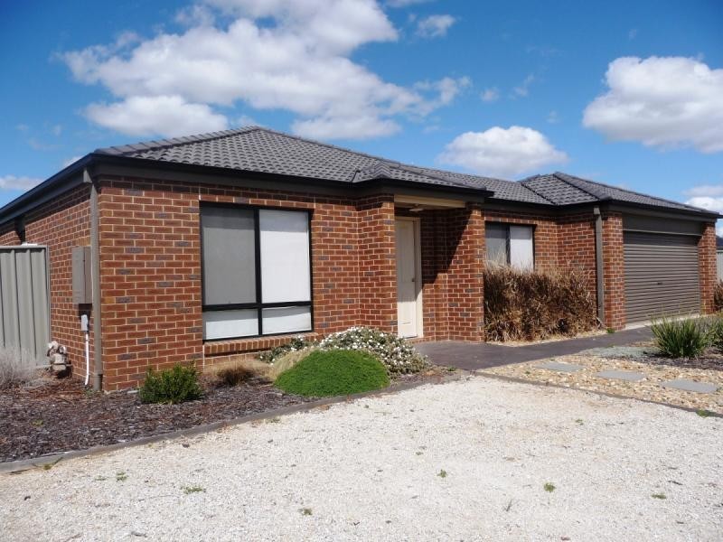 33 Sunset Avenue, Echuca VIC 3564
