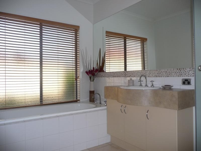 19 Rivergums Drive, Moama NSW 2731