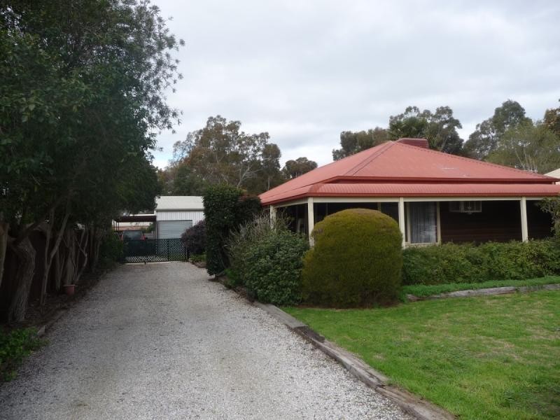 88 Bowen Street, Echuca VIC 3564