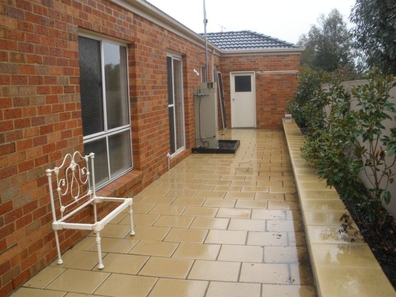 Unit 2/56 Lawson Drive, Moama NSW 2731