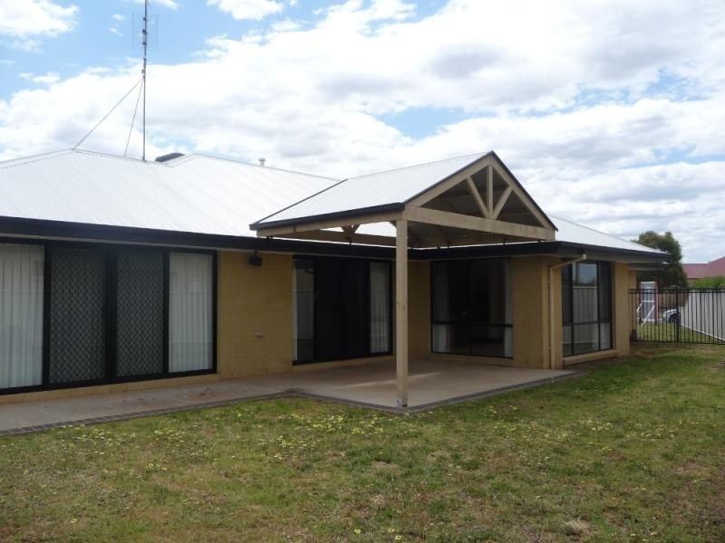 11 Shetland Drive, Moama NSW 2731