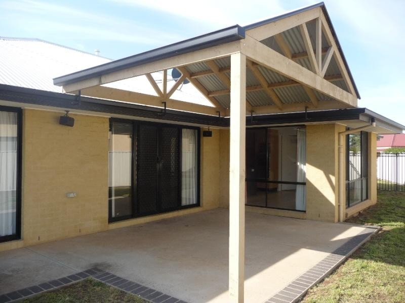 11 Shetland Drive, Moama NSW 2731