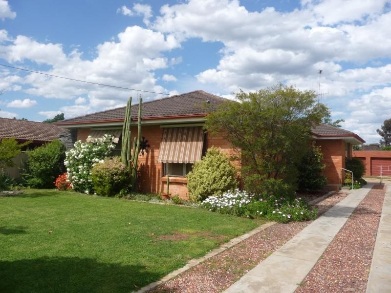 62 Crossen Street, Echuca VIC 3564