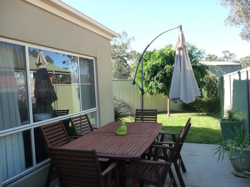 3/4 b Warden Street, Moama NSW 2731