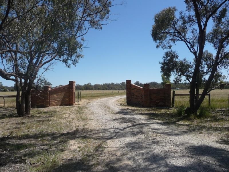 157 Bangerang Road, Echuca VIC 3564