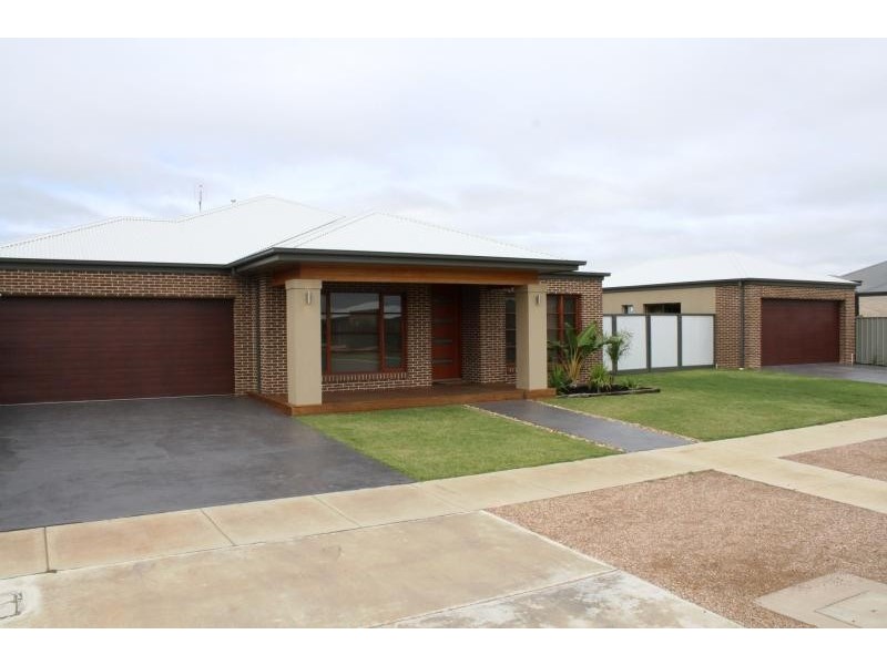 7 Sunset Avenue, Echuca VIC 3564
