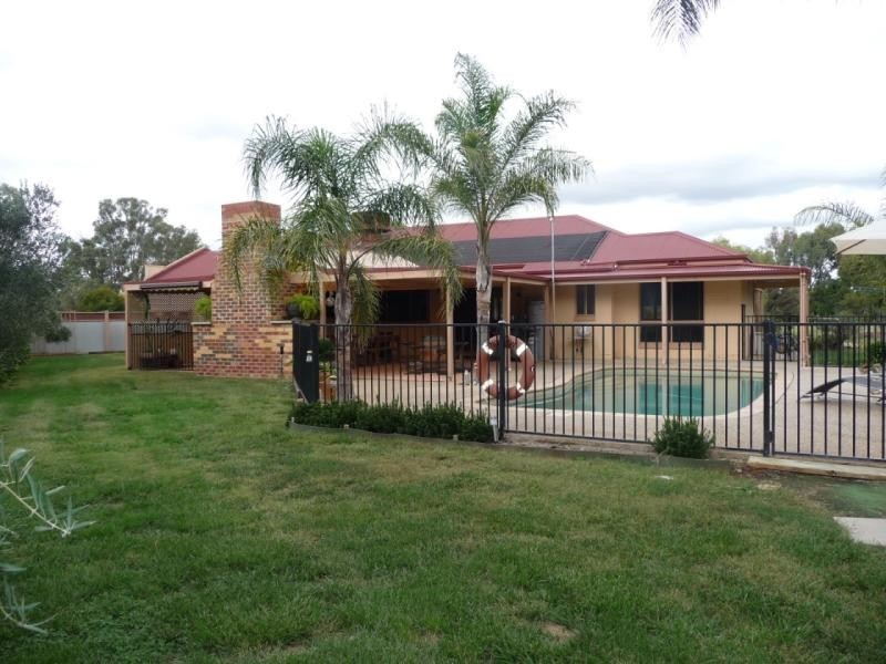 37 WHARPARILLA DRIVE, Echuca VIC 3564