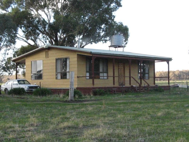 213 Meades Lane, Euroa VIC 3666